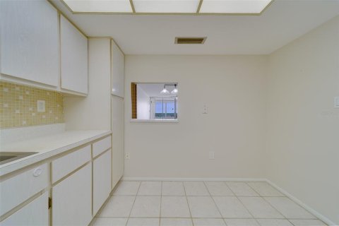 Copropriété à vendre à Redington Shores, Floride: 1 chambre, 92.44 m2 № 2128211 - photo 6