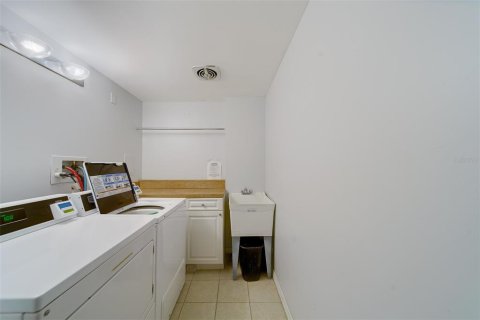 Copropriété à vendre à Redington Shores, Floride: 1 chambre, 92.44 m2 № 2128211 - photo 27