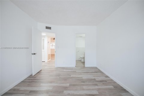 Appartement à louer à Pembroke Pines, Floride: 2 chambres, 80.82 m2 № 2042273 - photo 5