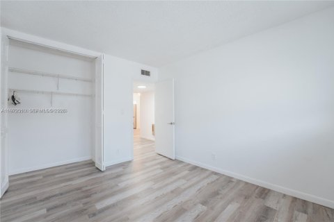 Appartement à louer à Pembroke Pines, Floride: 2 chambres, 80.82 m2 № 2042273 - photo 6