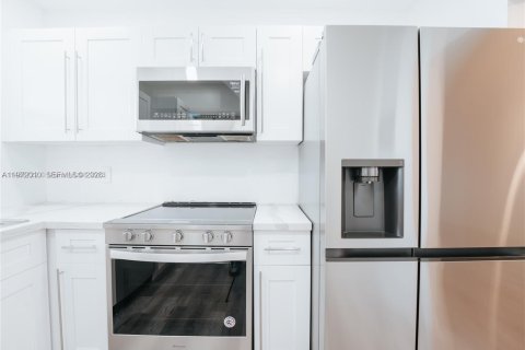 Appartement à Pembroke Pines, Floride 2 chambres, 80.82 m2 № 2042273