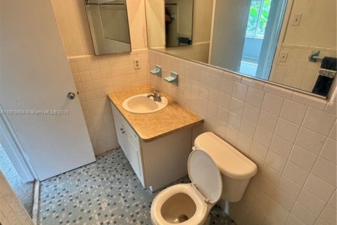 Купить кондоминиум в Помпано-Бич, Флорида 2 спальни, 72.46м2, № 1896309 - фото 8