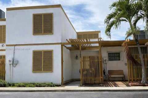 Touwnhouse à Miami, Floride 3 chambres, 171.96 m2 № 2011706