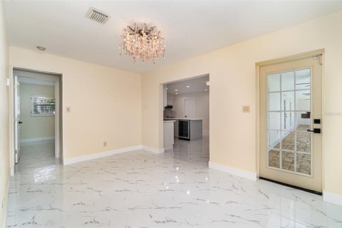 House in Punta Gorda, Florida 4 bedrooms, 274.25 sq.m. № 1910855 - photo 11