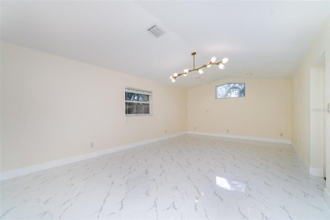 House in Punta Gorda, Florida 4 bedrooms, 274.25 sq.m. № 1910855 - photo 19