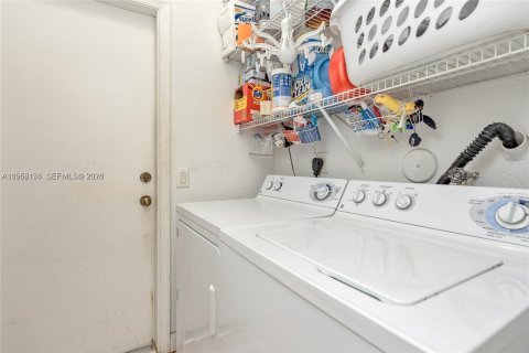 Villa ou maison à vendre à Weston, Floride: 3 chambres, 149.48 m2 № 2009986 - photo 19