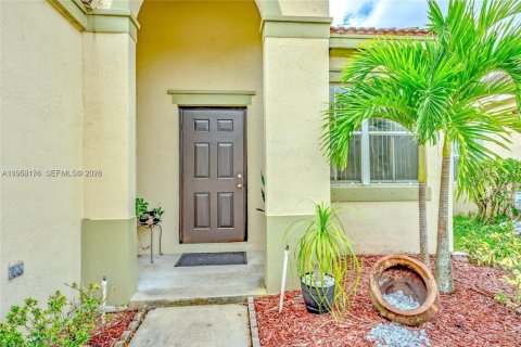 Villa ou maison à vendre à Weston, Floride: 3 chambres, 149.48 m2 № 2009986 - photo 4