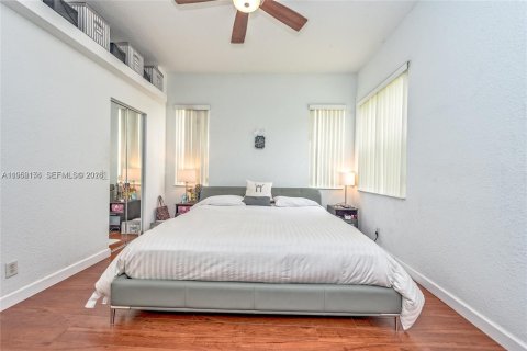 Villa ou maison à vendre à Weston, Floride: 3 chambres, 149.48 m2 № 2009986 - photo 13