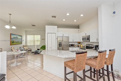 Villa ou maison à vendre à Weston, Floride: 3 chambres, 149.48 m2 № 2009986 - photo 10