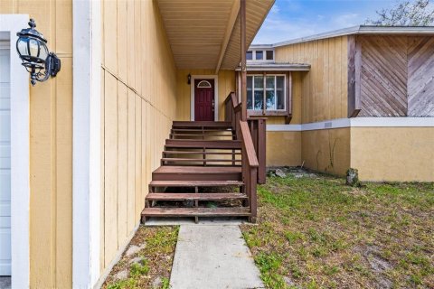 House in New Port Richey, Florida 3 bedrooms, 155.89 sq.m. № 1687038 - photo 3