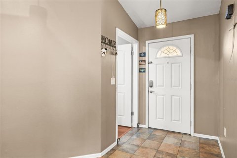 House in New Port Richey, Florida 3 bedrooms, 155.89 sq.m. № 1687038 - photo 5