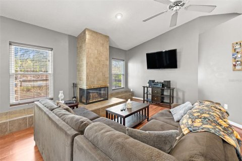 House in New Port Richey, Florida 3 bedrooms, 155.89 sq.m. № 1687038 - photo 6