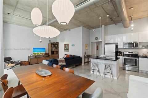 Condo in Miami, Florida, 1 bedroom  № 1807796 - photo 5