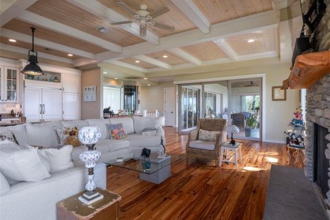 House in Ocklawaha, Florida 4 bedrooms, 363.25 sq.m. № 1541506 - photo 23