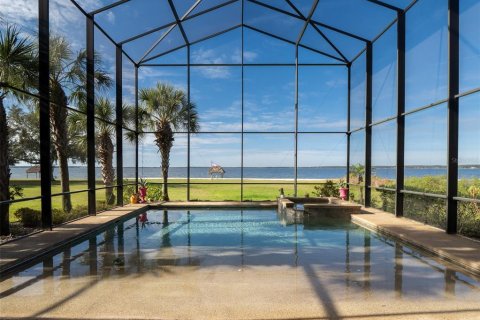 House in Ocklawaha, Florida 4 bedrooms, 363.25 sq.m. № 1541506 - photo 7
