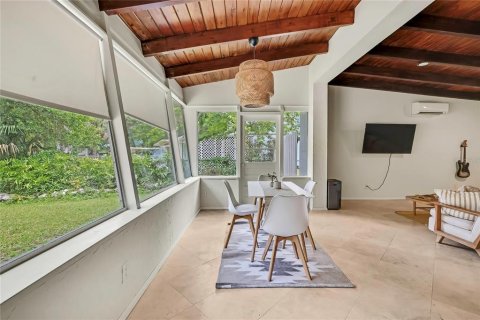 Casa en venta en Homosassa, Florida, 2 dormitorios, 106.37 m2 № 1774902 - foto 1