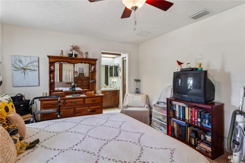Casa en venta en Tampa, Florida, 3 dormitorios, 155.89 m2 № 2383600 - foto 28