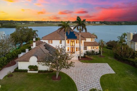 House in Belleair, Florida 5 bedrooms, 599.5 sq.m. № 1750525 - photo 2