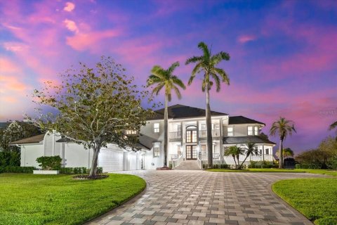 House in Belleair, Florida 5 bedrooms, 599.5 sq.m. № 1750525 - photo 7