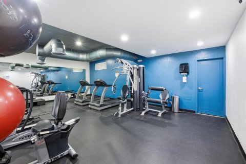 Condo in Hallandale Beach, Florida, 2 bedrooms № 2251449 - photo 26