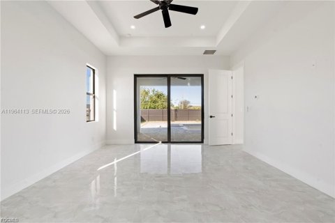 Villa ou maison à vendre à Cape Coral, Floride: 4 chambres № 2029087 - photo 16