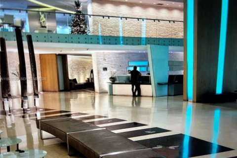 Снять в аренду кондоминиум в Майами, Флорида 2 спальни, 114.73м2, № 2023205 - фото 2