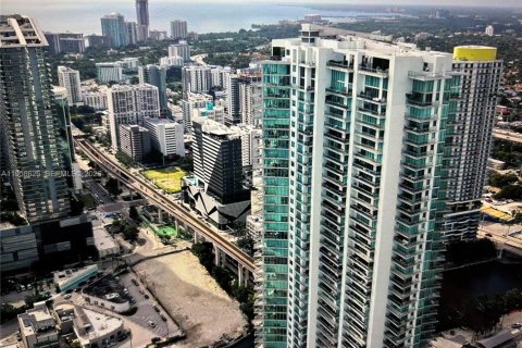 Кондоминиум с 2 спальнями в Майами, Флорида № 2023205