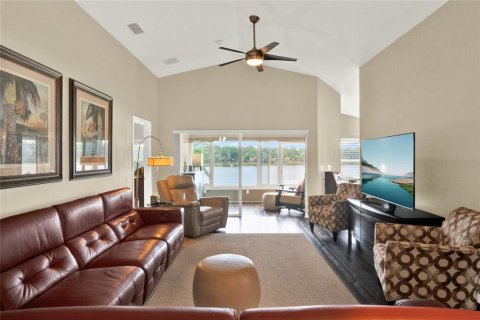 House in Lake Wales, Florida 2 bedrooms, 152.08 sq.m. № 1530701 - photo 6