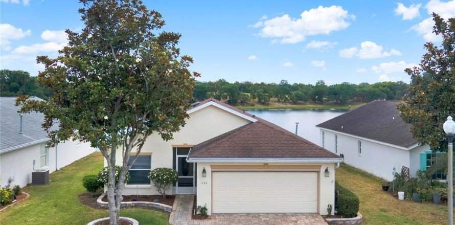 House in Lake Wales, Florida 2 bedrooms, 152.08 sq.m. № 1530701