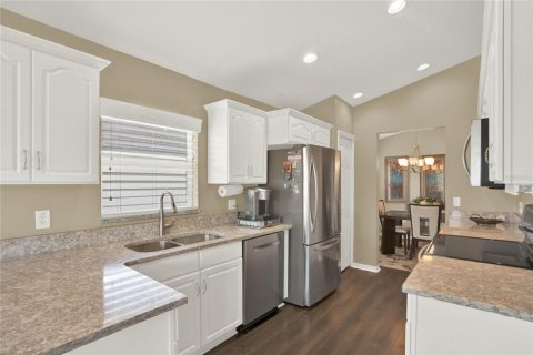 House in Lake Wales, Florida 2 bedrooms, 152.08 sq.m. № 1530701 - photo 9