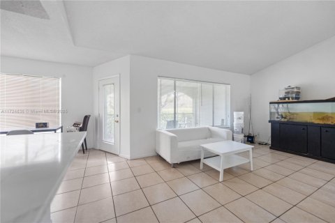 Купить кондоминиум в Бойнтон-Бич, Флорида 2 спальни, 82.13м2, № 1985355 - фото 8