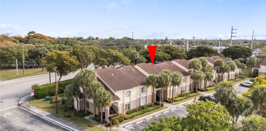 Кондоминиум с 2 спальнями в Бойнтон-Бич, Флорида № 1985355