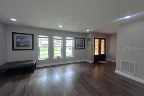 House in Palm Harbor, Florida 3 bedrooms, 175.31 sq.m. № 1909978 - photo 6