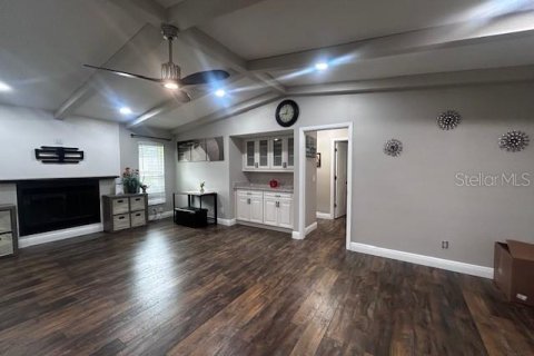 House in Palm Harbor, Florida 3 bedrooms, 175.31 sq.m. № 1909978 - photo 11