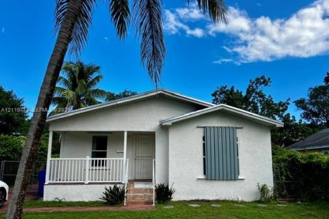 Villa ou maison à Miami, Floride 3 chambres, 143.44 m2 № 2426603