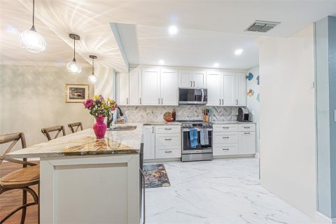 Condominio en venta en Palm Harbor, Florida, 2 dormitorios, 113.71 m2 № 2202703 - foto 2