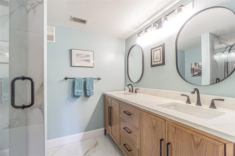 Condominio en venta en Palm Harbor, Florida, 2 dormitorios, 113.71 m2 № 2202703 - foto 12