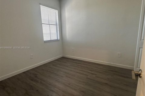 Townhouse in Homestead, Florida 3 bedrooms, 129.41 sq.m. № 2060788 - photo 27