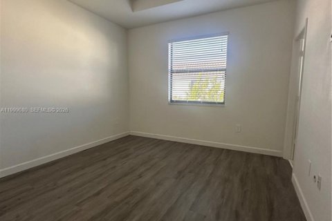 Townhouse in Homestead, Florida 3 bedrooms, 129.41 sq.m. № 2060788 - photo 26