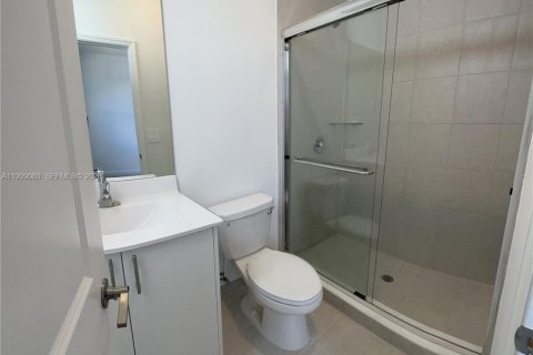Townhouse in Homestead, Florida 3 bedrooms, 129.41 sq.m. № 2060788 - photo 21