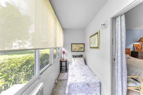 Condo in Deerfield Beach, Florida, 1 bedroom № 2260181 - photo 7