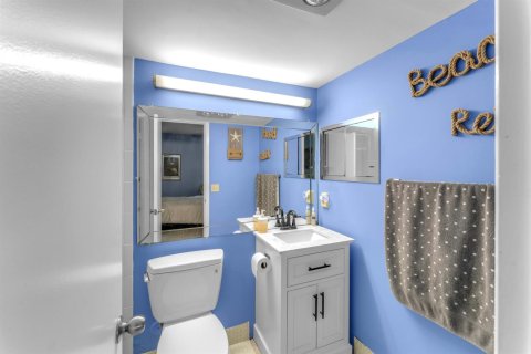 Condo in Deerfield Beach, Florida, 1 bedroom № 2260181 - photo 10
