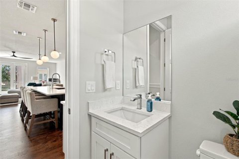 Townhouse in Tampa, Florida 3 bedrooms, 197.97 sq.m. № 2429605 - photo 17