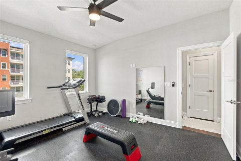 Townhouse in Tampa, Florida 3 bedrooms, 197.97 sq.m. № 2429605 - photo 29