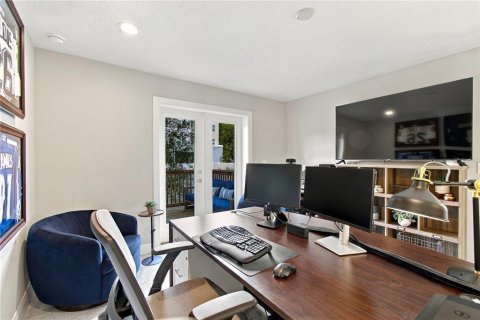 Townhouse in Tampa, Florida 3 bedrooms, 197.97 sq.m. № 2429605 - photo 9