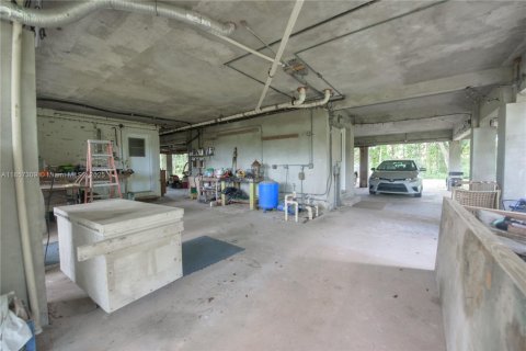 Купить виллу или дом в Хомстед, Флорида 9 комнат, 320.42м2, № 1896629 - фото 19