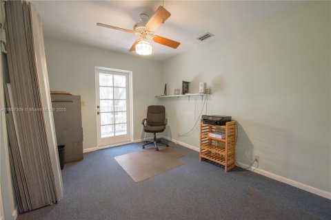 Купить виллу или дом в Хомстед, Флорида 9 комнат, 320.42м2, № 1896629 - фото 12