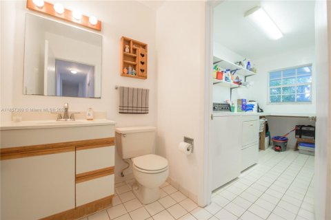 Купить виллу или дом в Хомстед, Флорида 9 комнат, 320.42м2, № 1896629 - фото 16