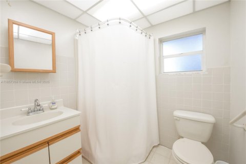 Купить виллу или дом в Хомстед, Флорида 9 комнат, 320.42м2, № 1896629 - фото 22