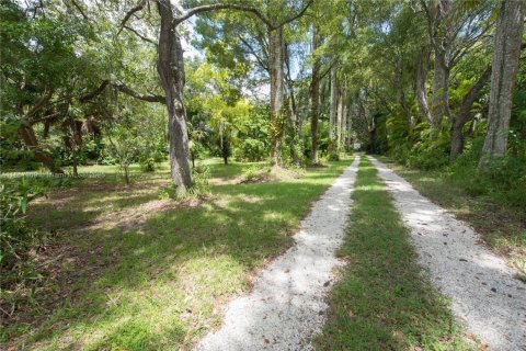 Купить виллу или дом в Хомстед, Флорида 9 комнат, 320.42м2, № 1896629 - фото 26